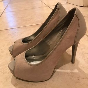 Heels GUESS